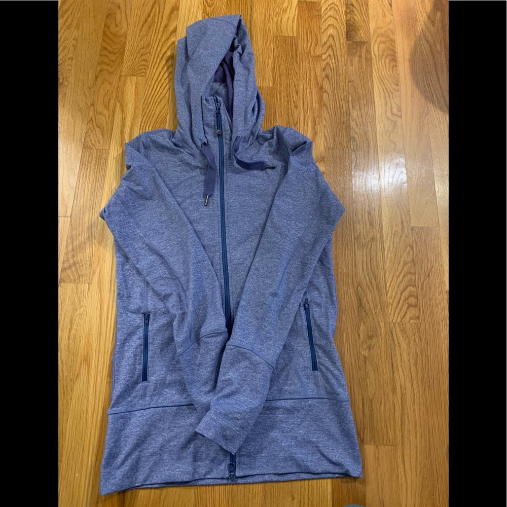 Lululemon blue jacket size 6